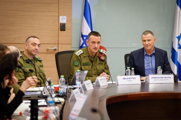 הרמטכ"ל בכנסת: "צה"ל צריך לגדול בעשרת אלפים משרתים"
