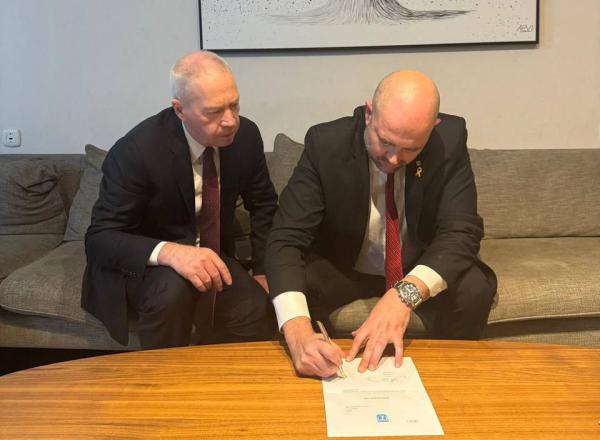 עכשיו זה רשמי: גלנט הגיש את התפטרותו ליו"ר הכנסת