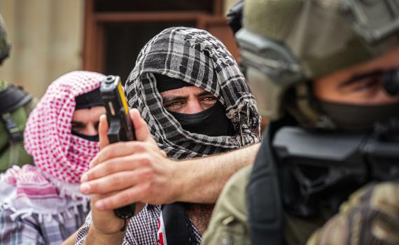 בזמן ששהה בבית קפה – מסתערבים עצרו מבוקש בכיר בקסבה בשכם