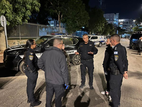 כתב אישום: סחט עורך דין וניסה להפליל את אחיו הנכה | תיעוד