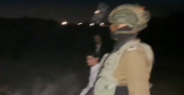 עשרות נערים ניסו להיכנס לעזה ונעצרו. צפו בתיעוד