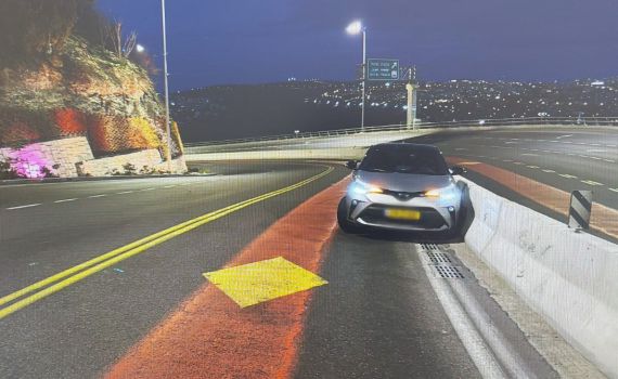 שב"חית ללא רישיון נהיגה מימיה, גנבה רכב ועשתה תאונה