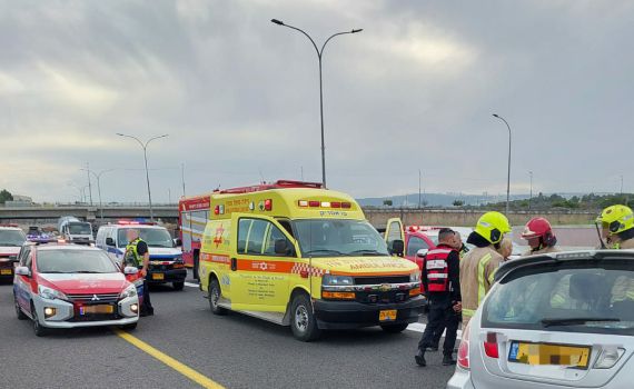 אסון על הכביש: בן 69 נהרג בתאונת דרכים במחלף ביאליק