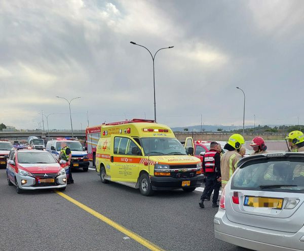 אסון על הכביש: בן 69 נהרג בתאונת דרכים במחלף ביאליק