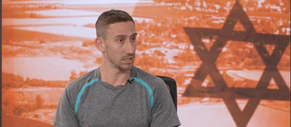 "מתיישבים לשיחה": עם משה לוי, ממקימי עיינות ענר