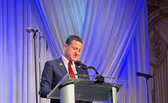 הח"כ מהציונות הדתית נאם באחוזת טראמפ: "אל תתמוך בעסקה"