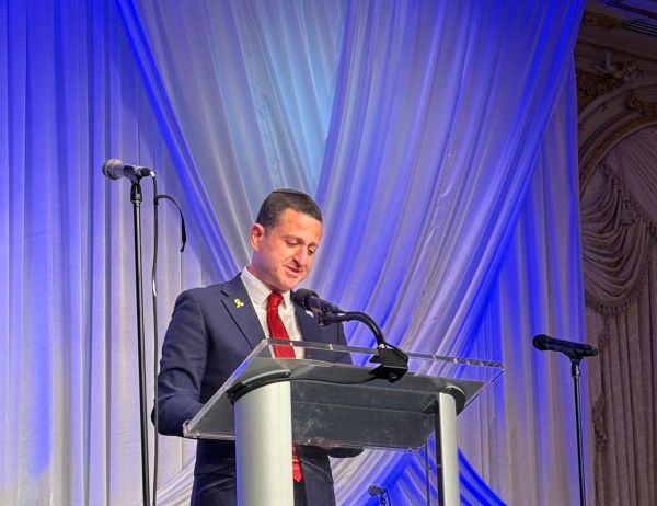 הח"כ מהציונות הדתית נאם באחוזת טראמפ: "אל תתמוך בעסקה"