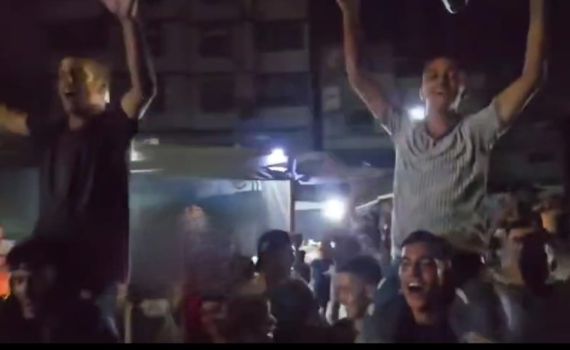 רוקדים ברחובות: בעזה חוגגים את העסקה המתקרבת