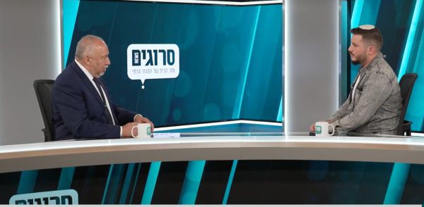 ליברמן באולפן סרוגים: "נתניהו מנע עסקה בפעימה אחת"