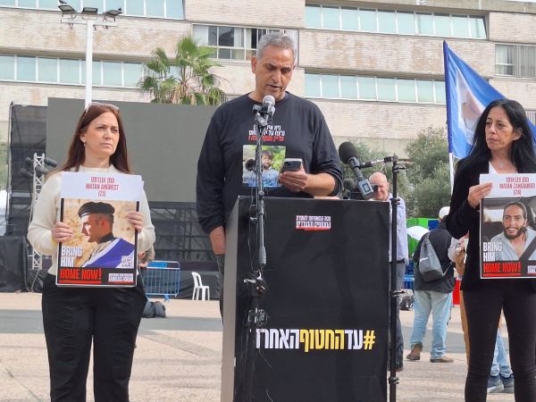 אב החטוף פנה לנתניהו: "די לסחטנות הקואליציונית"