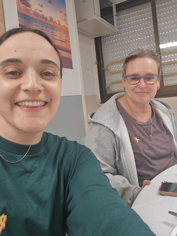 אימה של אמילי דמארי מעדכנת על מצבה הרפואי של בתה