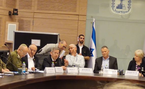 פוקס על חוק הגיוס: "עמדת הממשלה תהיה מקובלת על החרדים"