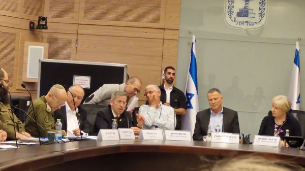 פוקס על חוק הגיוס: "עמדת הממשלה תהיה מקובלת על החרדים"