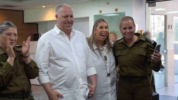 משפחתה של אגם ברגר בתגובה ראשונה אחרי השחרור