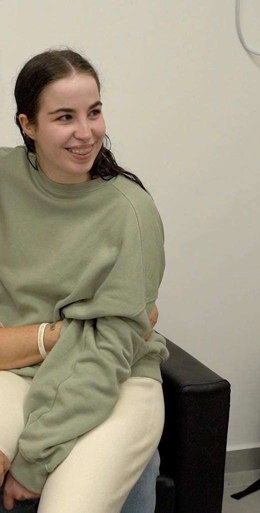 צפו ברגע המרגש: אגם ברגר מתאחדת עם הוריה אחרי 482 יום בשבי