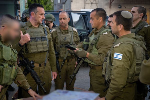 הרמטכ"ל בזירת הפיגוע: "השעון החל לספור אחורה למחבלים"