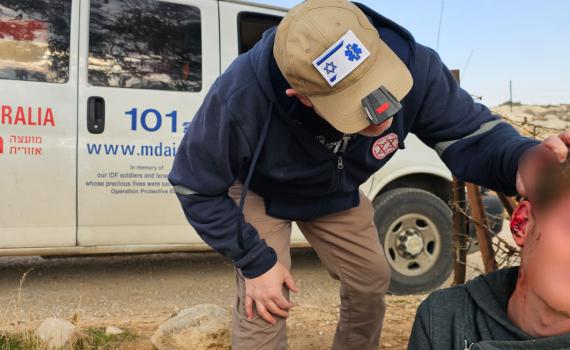 100 פורעים ערבים רגמו רועי צאן באבנים