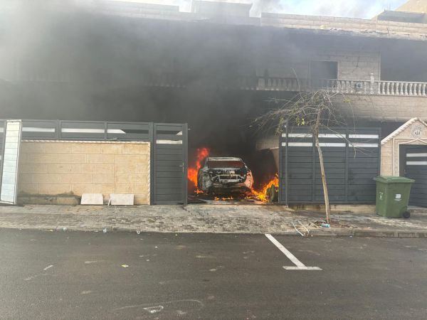 רכבים, בתים ומשאיות: שריפות פרצו הלילה באזור ב"ש | תיעוד