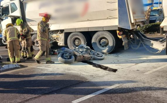 תאונה נוספת באשדוד: רוכב אופנוע נהרג מפגיעת משאית