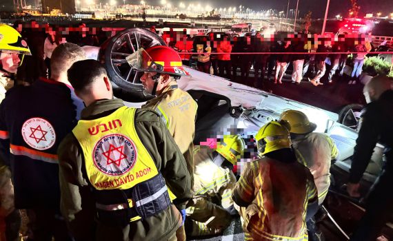 פגיעת משאית והתהפכות רכב: הרוג ושני פצועים קשה בתאונות בחיפה