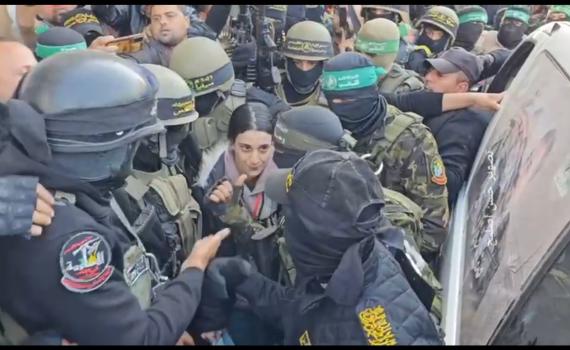 ארבל יהוד וגדי מוזס הועברו לידי הצלב האדום בחאן יונס