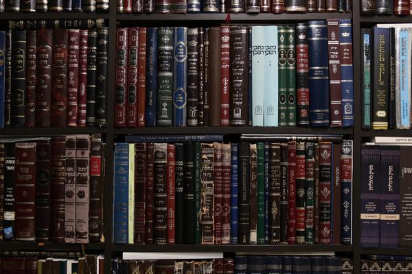 האם להלכה יש עמדה ברורה בעניין עסקה להחזרת השבויים?