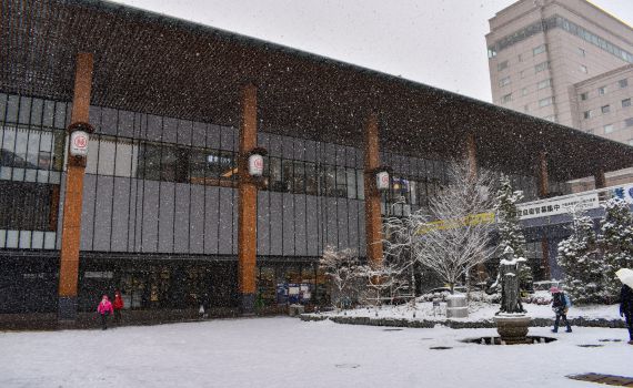 אירוע דקירה ביפן: הרוג ו-2 פצועים בתחנת רכבת