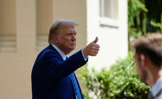 טראמפ הודיע: 10,000 חיילים יוצבו בגבול מקסיקו למניעת הגירה