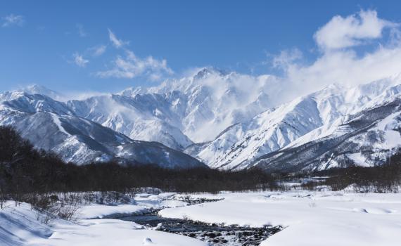 חשש לחייהם: 3 ישראלים נתקעו בפסגת הר מושלג ביפן