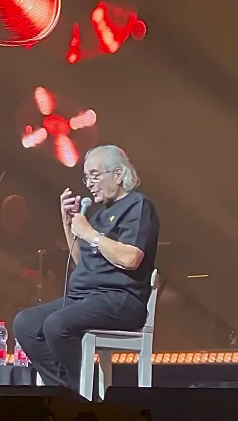 צפו: בועז שרעבי מקדיש את 'כשתבוא' לחטופים