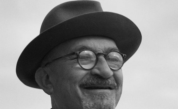 היום בהיסטוריה: חיים ויצמן נשבע אמונים בתור נשיא