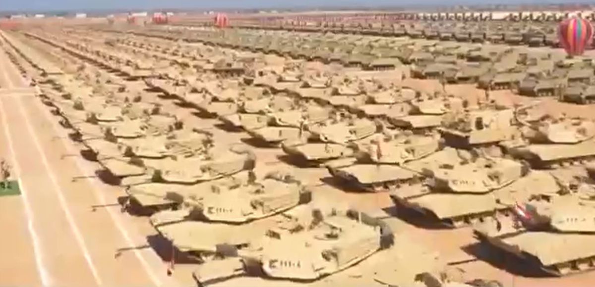 אלפי טנקים ומאות מטוסים: צבא מצרים בסרטון מדאיג