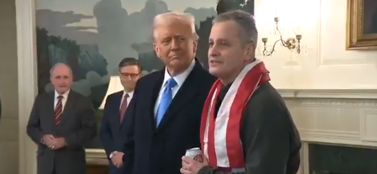 לאחר שלוש שנים בכלא: רוסיה שחררה את המורה האמריקאי