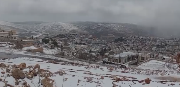 הצפון שוב נצבע בלבן: שלג כיסה את מג'דל שמס שלמרגלות החרמון