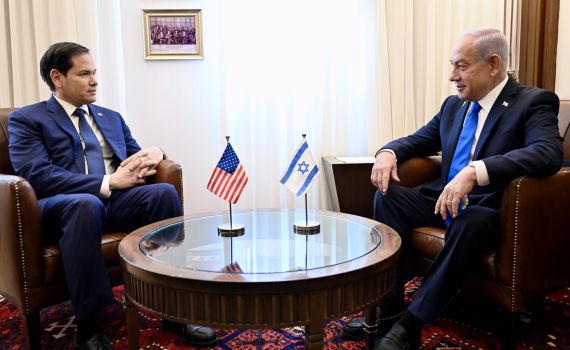 בצל אזהרת טראמפ: החלה הפגישה של נתניהו ורוביו