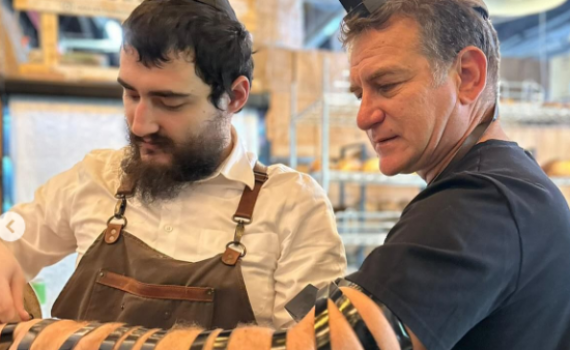 "אידן אין אמריקע": המסע של דני קושמרו ויאיר שרקי