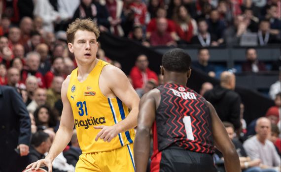 לא כוחות: מכבי תל אביב הביסה את הפועל ירושלים בגמר הגביע