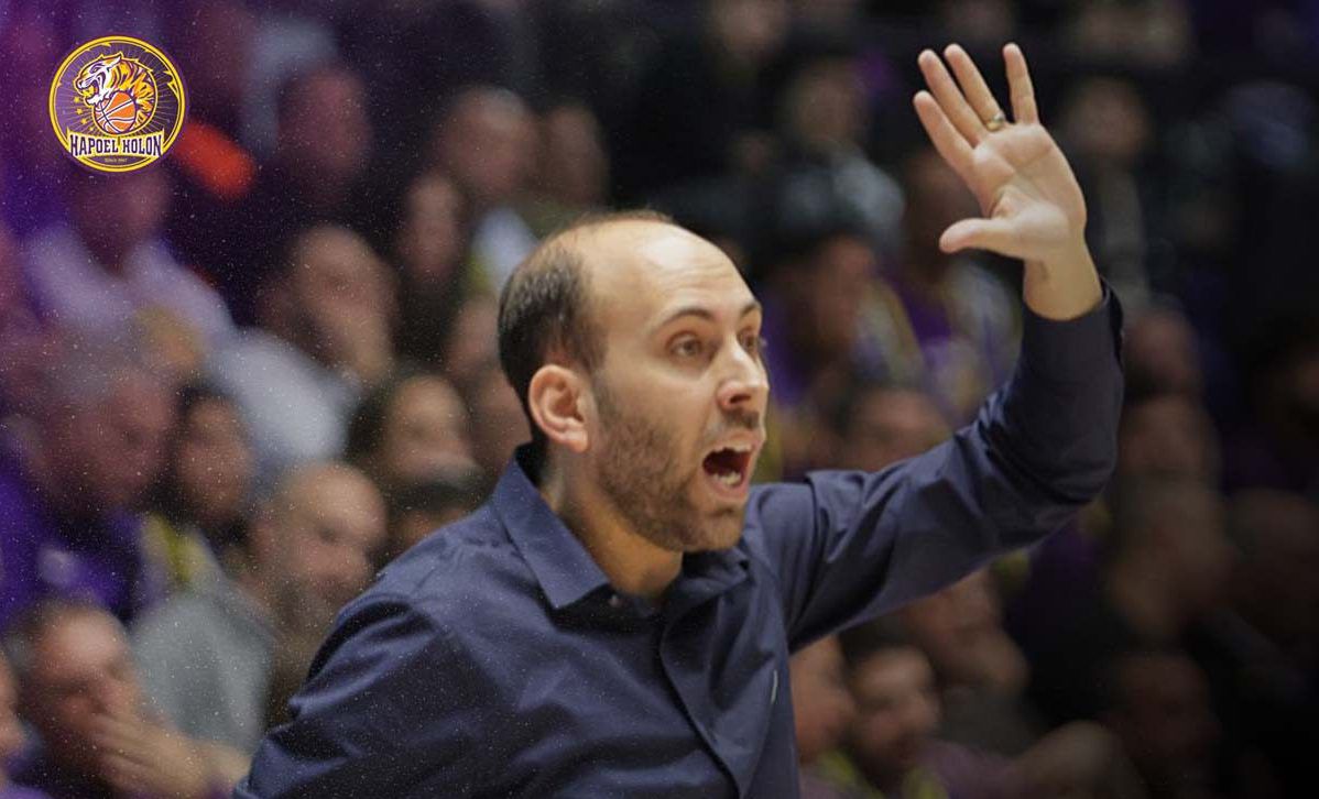 חוזה עד לסיום העונה: זהו מאמנה החדש של הפועל חולון