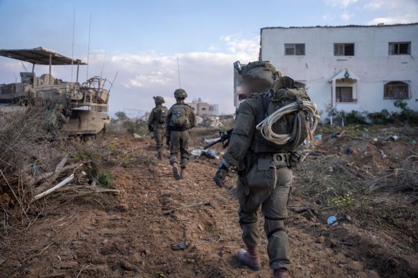 למרות העיכובים בעסקה: צה"ל החל לסגת מחלקים ברצועה