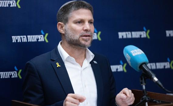 סמוטריץ': "הממשלה שלנו לא תיכנע לטירוף הזה"
