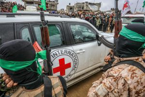 דיווח: חמאס והצלב האדום מחפשים גופת חטוף בזייתון