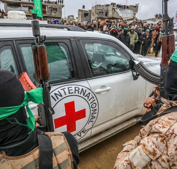 דיווח: חמאס והצלב האדום מחפשים גופת חטוף בזייתון