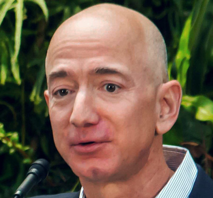 זו הזמרת שתשתף פעולה עם תוכנית החלל של ג'ף בזוס