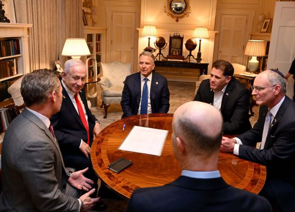 לקראת שלב ב' בעסקה: משלחת ישראלית תצא לדוחה בסוף השבוע הקרוב