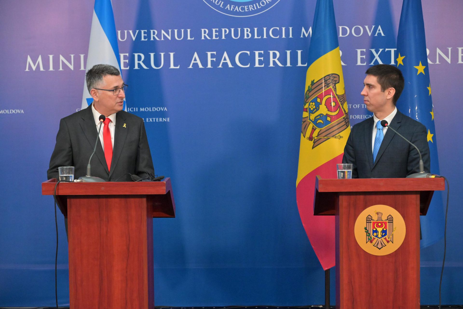 קרדיט צילום: שלומי אמסלם, לע״ם גדעון סער עם שר החוץ של מולדובה