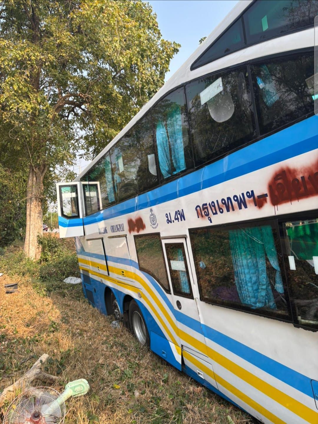 שישה ישראלים נפצעו בתאונת דרכים בתאילנד