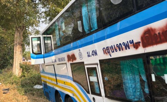 אסון בתאילנד: 18 בני אדם נהרגו בתאונת אוטובוס