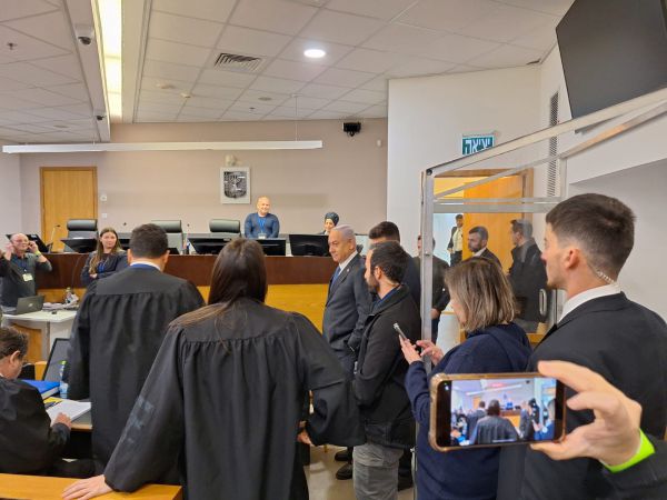 השופטים קבעו: נתניהו יעיד בשבוע הבא 3 פעמים