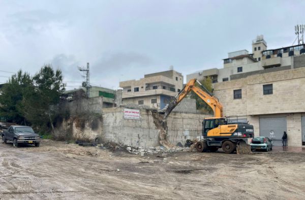 חודש אחרי הפיגוע: החל הרס החנויות הבלתי חוקיות בפונדוק