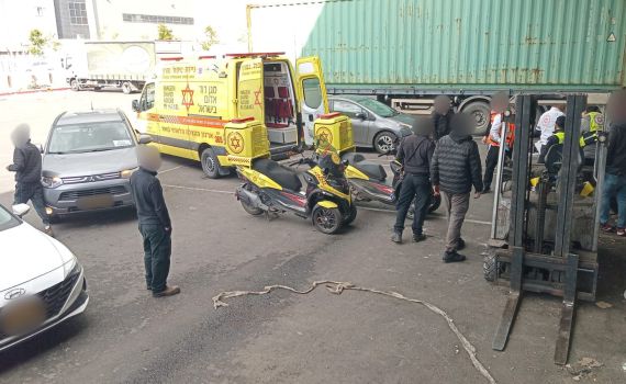 תאונת עבודה רביעית ביממה: פועל נפצע קשה ממלגזה בנתיבות